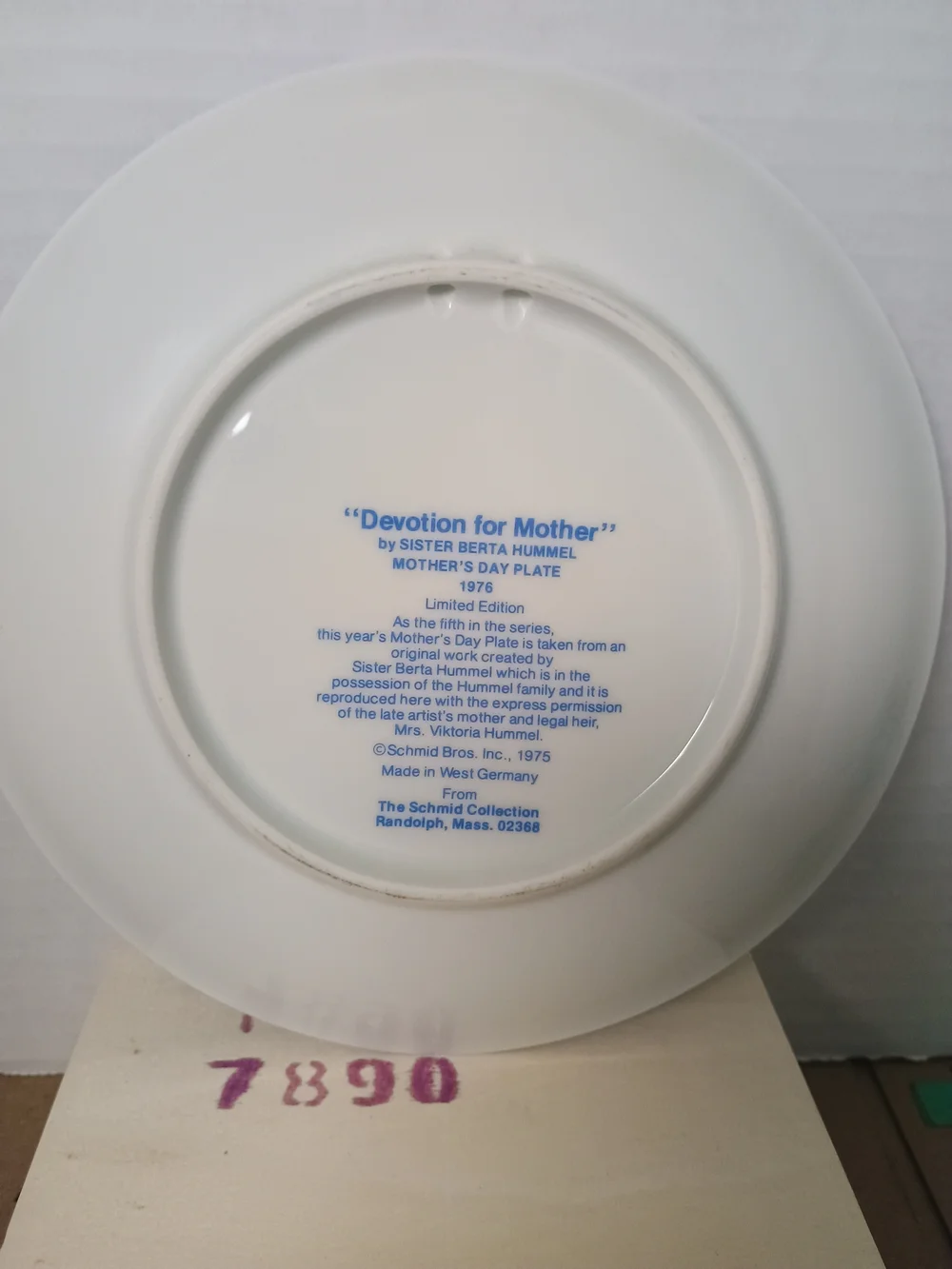 Sister Bertha Hummel Devotion for Mother Mother's Day Plate